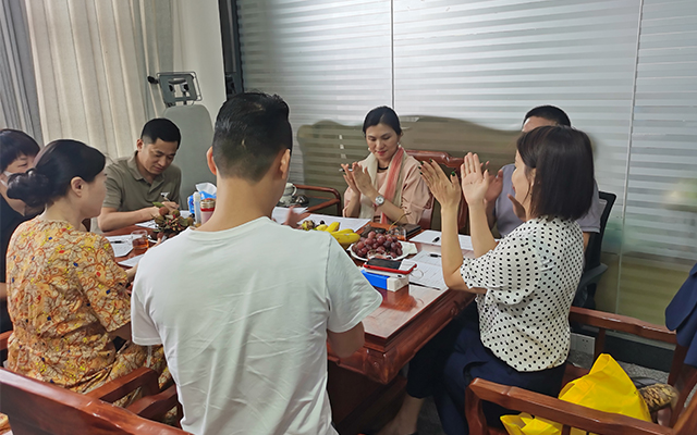 八人圆桌会议3-分享环节.jpg
